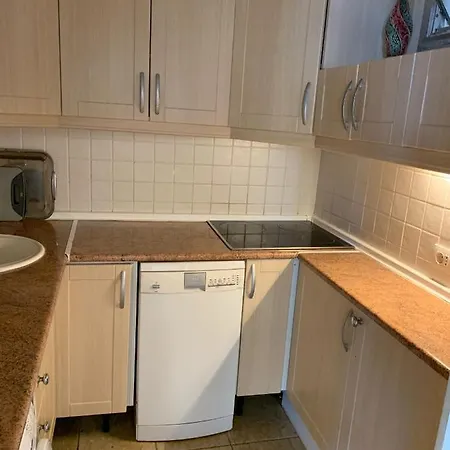 Front Line Luxury Apartman